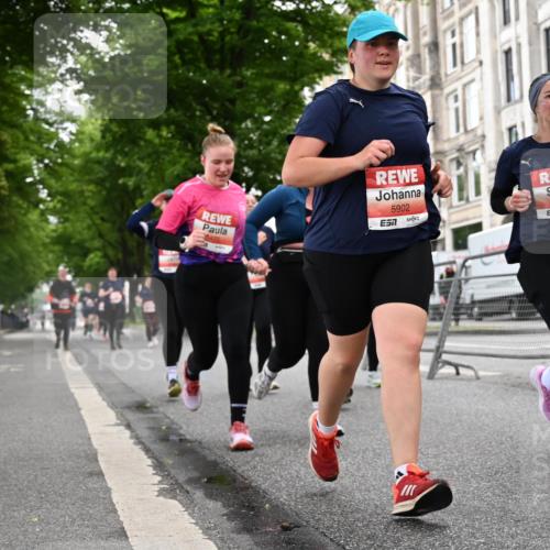 14.06.2026 - REWE Women's Run J. Mangold http://msf.ph/oto/9762781 14.06.2026 11:09:34 Ziel 5060, 5061, 5063, 5145, 5197, 5246, 5472, 5559, 5770, 5855, 5902, 5926 meine-sportfotos.de
