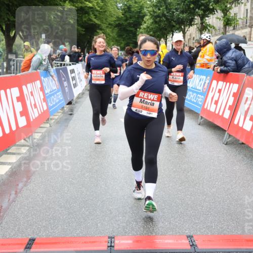 14.06.2026 - REWE Women's Run Strokosch-Dieckow http://msf.ph/oto/9762827 14.06.2026 11:12:44 Ziel 5009, 5088, 5089, 5090, 5097, 5100, 5105, 5191, 5325, 5555, 5612, 5658, 5671, 5959 meine-sportfotos.de