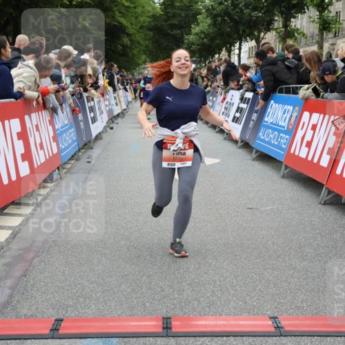 14.06.2026 - REWE Women's Run Strokosch-Dieckow http://msf.ph/oto/9762941 14.06.2026 10:58:02 Ziel 5132 meine-sportfotos.de