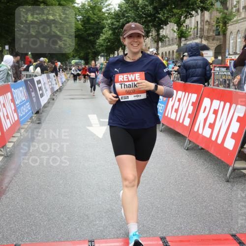 14.06.2026 - REWE Women's Run Strokosch-Dieckow http://msf.ph/oto/9763065 14.06.2026 11:12:16 Ziel 5159, 5215, 5400, 5401, 5602, 5922 meine-sportfotos.de