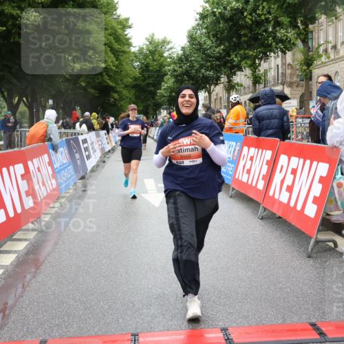 14.06.2026 - REWE Women's Run Strokosch-Dieckow http://msf.ph/oto/9763096 14.06.2026 11:12:14 Ziel 5159, 5215, 5400, 5401, 5602, 5922 meine-sportfotos.de