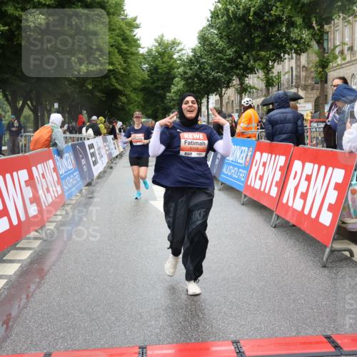 14.06.2026 - REWE Women's Run Strokosch-Dieckow http://msf.ph/oto/9763123 14.06.2026 11:12:13 Ziel 5159, 5215, 5400, 5401, 5602, 5922 meine-sportfotos.de