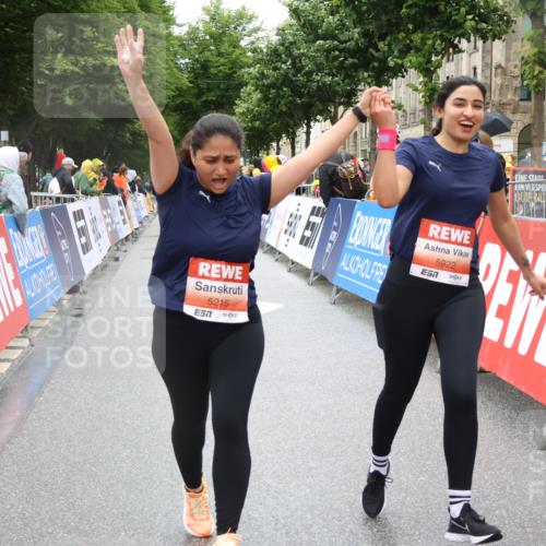 14.06.2026 - REWE Women's Run Strokosch-Dieckow http://msf.ph/oto/9763143 14.06.2026 11:12:11 Ziel 5159, 5215, 5362, 5400, 5401, 5922 meine-sportfotos.de