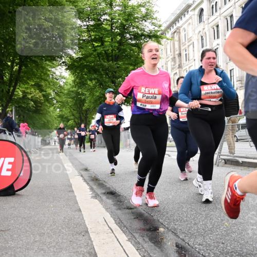 14.06.2026 - REWE Women's Run J. Mangold http://msf.ph/oto/9763237 14.06.2026 11:09:35 Ziel 5060, 5061, 5063, 5145, 5197, 5246, 5472, 5559, 5770, 5855, 5902, 5926 meine-sportfotos.de