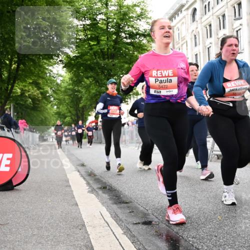 14.06.2026 - REWE Women's Run J. Mangold http://msf.ph/oto/9763240 14.06.2026 11:09:35 Ziel 5060, 5061, 5063, 5145, 5197, 5246, 5472, 5559, 5770, 5855, 5902, 5926 meine-sportfotos.de