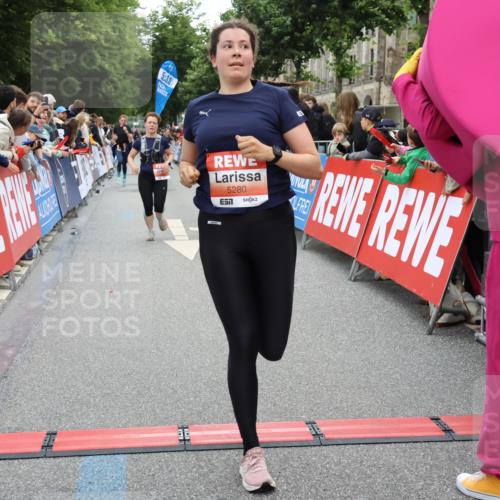14.06.2026 - REWE Women's Run Strokosch-Dieckow http://msf.ph/oto/9763273 14.06.2026 10:57:41 Ziel 5202, 5255, 5280, 5381, 5396, 5499, 5712, 5778, 5904, 5924 meine-sportfotos.de