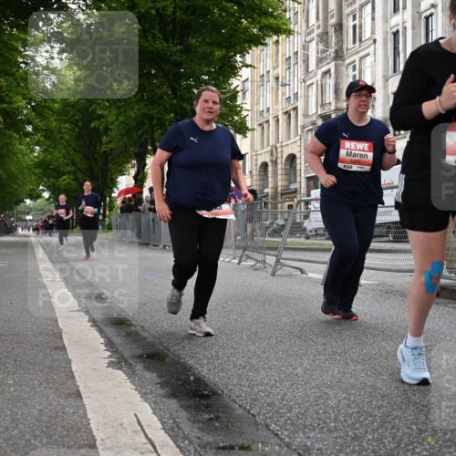 14.06.2026 - REWE Women's Run J. Mangold http://msf.ph/oto/9763331 14.06.2026 11:09:54 Ziel 5211, 5240, 5301, 5698, 5961 meine-sportfotos.de
