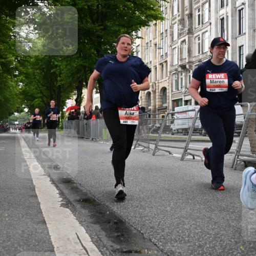 14.06.2026 - REWE Women's Run J. Mangold http://msf.ph/oto/9763334 14.06.2026 11:09:54 Ziel 5211, 5240, 5301, 5698, 5961 meine-sportfotos.de