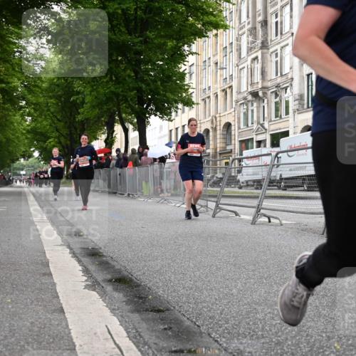 14.06.2026 - REWE Women's Run J. Mangold http://msf.ph/oto/9763344 14.06.2026 11:09:56 Ziel 5211, 5240, 5301, 5698, 5787, 5788, 5961 meine-sportfotos.de
