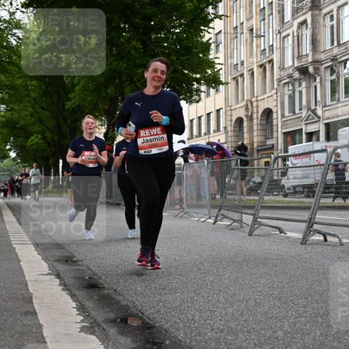 14.06.2026 - REWE Women's Run J. Mangold http://msf.ph/oto/9763364 14.06.2026 11:09:59 Ziel 5211, 5240, 5301, 5787, 5788, 5961 meine-sportfotos.de
