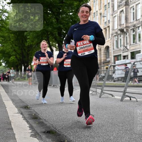 14.06.2026 - REWE Women's Run J. Mangold http://msf.ph/oto/9763373 14.06.2026 11:10:00 Ziel 5240, 5787, 5788, 5961 meine-sportfotos.de