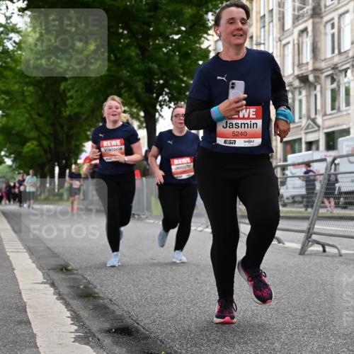 14.06.2026 - REWE Women's Run J. Mangold http://msf.ph/oto/9763375 14.06.2026 11:10:00 Ziel 5240, 5787, 5788, 5961 meine-sportfotos.de