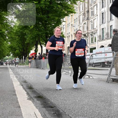 14.06.2026 - REWE Women's Run J. Mangold http://msf.ph/oto/9763386 14.06.2026 11:10:01 Ziel 5240, 5787, 5788, 5961 meine-sportfotos.de