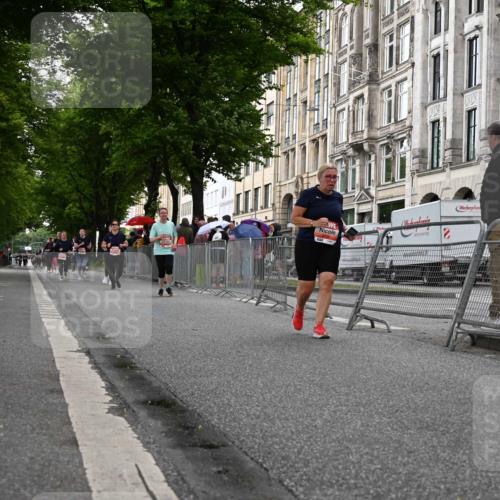 14.06.2026 - REWE Women's Run J. Mangold http://msf.ph/oto/9763393 14.06.2026 11:10:11 Ziel 5236 meine-sportfotos.de