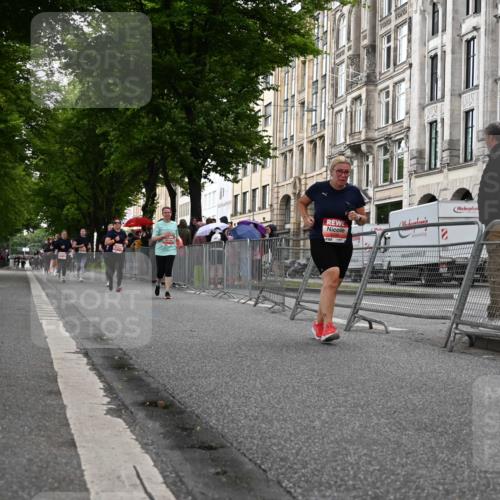 14.06.2026 - REWE Women's Run J. Mangold http://msf.ph/oto/9763398 14.06.2026 11:10:11 Ziel 5236 meine-sportfotos.de