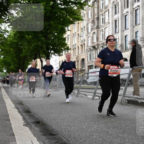 14.06.2026 - REWE Women's Run J. Mangold http://msf.ph/oto/9763434 14.06.2026 11:10:19 Ziel 5005, 5028, 5724, 5830, 5831 meine-sportfotos.de
