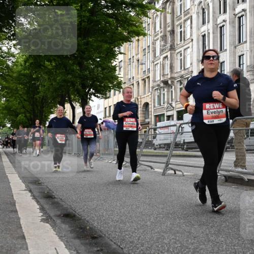 14.06.2026 - REWE Women's Run J. Mangold http://msf.ph/oto/9763437 14.06.2026 11:10:19 Ziel 5005, 5028, 5724, 5830, 5831 meine-sportfotos.de