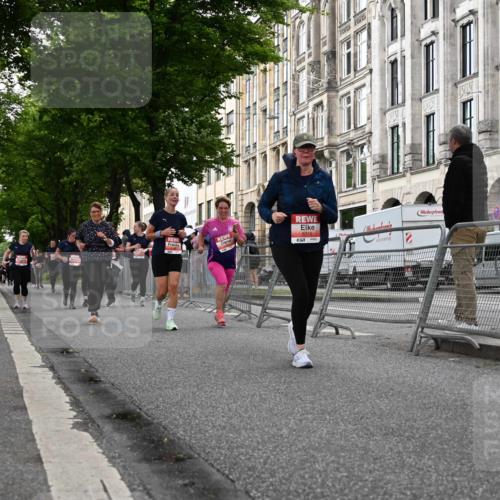 14.06.2026 - REWE Women's Run J. Mangold http://msf.ph/oto/9763492 14.06.2026 11:10:25 Ziel 5120, 5123, 5124, 5125, 5126, 5127, 5316, 5724, 5763, 5830, 5831 meine-sportfotos.de