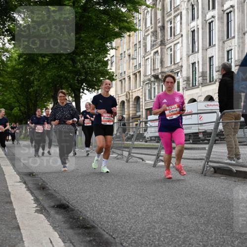 14.06.2026 - REWE Women's Run J. Mangold http://msf.ph/oto/9763512 14.06.2026 11:10:27 Ziel 5120, 5123, 5124, 5125, 5126, 5127, 5254, 5316, 5763, 5830, 5831 meine-sportfotos.de