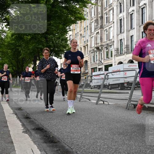 14.06.2026 - REWE Women's Run J. Mangold http://msf.ph/oto/9763523 14.06.2026 11:10:28 Ziel 5120, 5123, 5124, 5125, 5126, 5127, 5254, 5316, 5763 meine-sportfotos.de