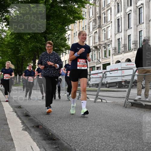 14.06.2026 - REWE Women's Run J. Mangold http://msf.ph/oto/9763530 14.06.2026 11:10:28 Ziel 5120, 5123, 5124, 5125, 5126, 5127, 5254, 5316, 5763 meine-sportfotos.de