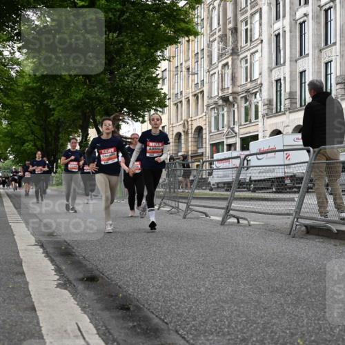 14.06.2026 - REWE Women's Run J. Mangold http://msf.ph/oto/9763623 14.06.2026 11:10:39 Ziel 5554, 5606, 5617, 5879, 5915 meine-sportfotos.de