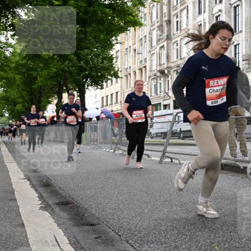 14.06.2026 - REWE Women's Run J. Mangold http://msf.ph/oto/9763643 14.06.2026 11:10:41 Ziel 5136, 5554, 5575, 5606, 5617, 5915 meine-sportfotos.de