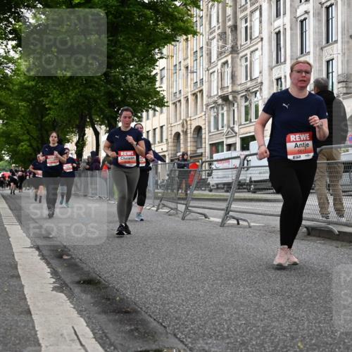 14.06.2026 - REWE Women's Run J. Mangold http://msf.ph/oto/9763663 14.06.2026 11:10:42 Ziel 5136, 5275, 5554, 5575, 5606, 5617, 5915 meine-sportfotos.de