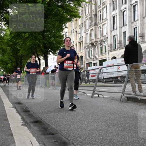 14.06.2026 - REWE Women's Run J. Mangold http://msf.ph/oto/9763679 14.06.2026 11:10:43 Ziel 5136, 5275, 5554, 5575, 5617, 5915, 6027 meine-sportfotos.de