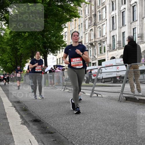 14.06.2026 - REWE Women's Run J. Mangold http://msf.ph/oto/9763685 14.06.2026 11:10:44 Ziel 5136, 5275, 5554, 5575, 5617, 5915, 6027 meine-sportfotos.de