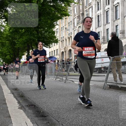 14.06.2026 - REWE Women's Run J. Mangold http://msf.ph/oto/9763694 14.06.2026 11:10:45 Ziel 5136, 5275, 5575, 5617, 6027 meine-sportfotos.de