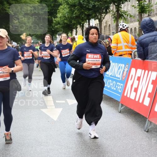 14.06.2026 - REWE Women's Run Strokosch-Dieckow http://msf.ph/oto/9763701 14.06.2026 11:11:52 Ziel 5080, 5081, 5082, 5148, 5663 meine-sportfotos.de
