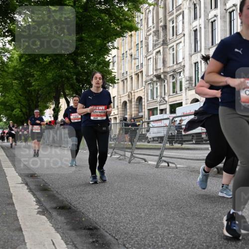 14.06.2026 - REWE Women's Run J. Mangold http://msf.ph/oto/9763704 14.06.2026 11:10:45 Ziel 5136, 5275, 5575, 5617, 6027 meine-sportfotos.de