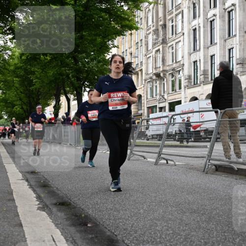 14.06.2026 - REWE Women's Run J. Mangold http://msf.ph/oto/9763711 14.06.2026 11:10:46 Ziel 5136, 5275, 5575, 5617, 6027 meine-sportfotos.de