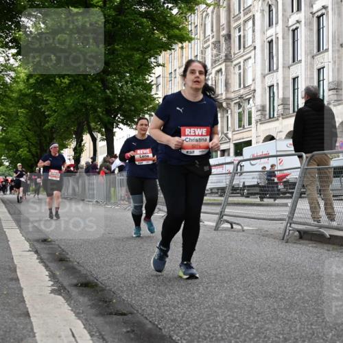 14.06.2026 - REWE Women's Run J. Mangold http://msf.ph/oto/9763718 14.06.2026 11:10:46 Ziel 5136, 5275, 5575, 5617, 6027 meine-sportfotos.de