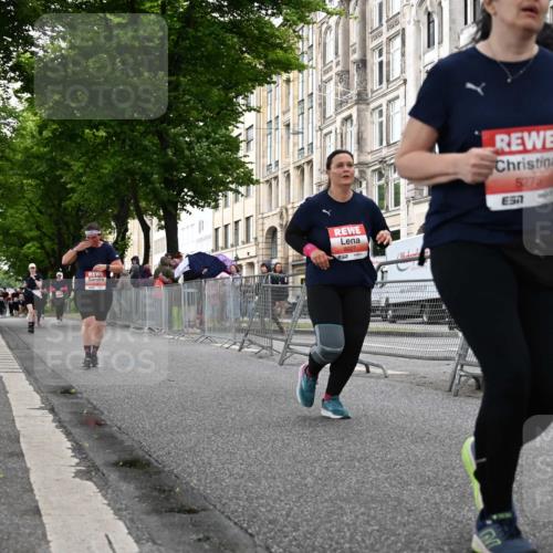 14.06.2026 - REWE Women's Run J. Mangold http://msf.ph/oto/9763730 14.06.2026 11:10:47 Ziel 5136, 5275, 5348, 5575, 5617, 6027 meine-sportfotos.de