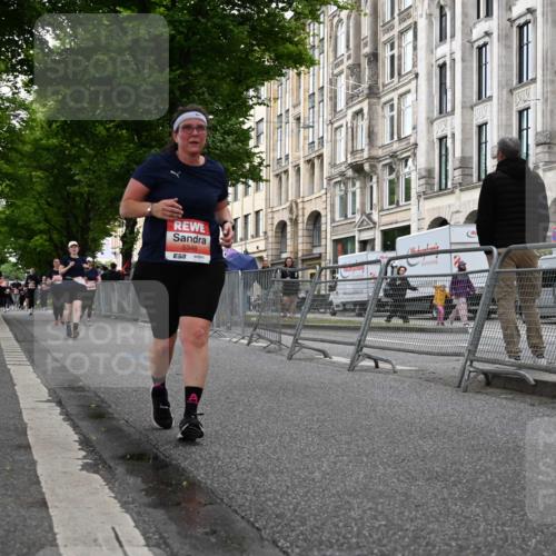14.06.2026 - REWE Women's Run J. Mangold http://msf.ph/oto/9763756 14.06.2026 11:10:51 Ziel 5275, 5348, 6027 meine-sportfotos.de