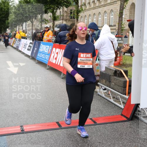 14.06.2026 - REWE Women's Run Strokosch-Dieckow http://msf.ph/oto/9763797 14.06.2026 11:11:43 Ziel 5040, 5042, 5043, 5162, 5632 meine-sportfotos.de