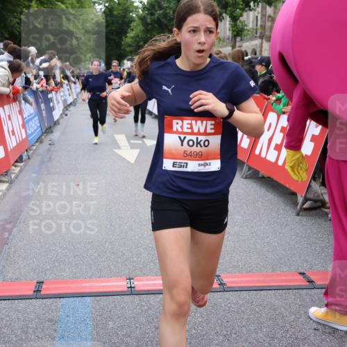 14.06.2026 - REWE Women's Run Strokosch-Dieckow http://msf.ph/oto/9763824 14.06.2026 10:57:33 Ziel 5202, 5228, 5255, 5381, 5499, 5712, 5806, 5913, 5924 meine-sportfotos.de