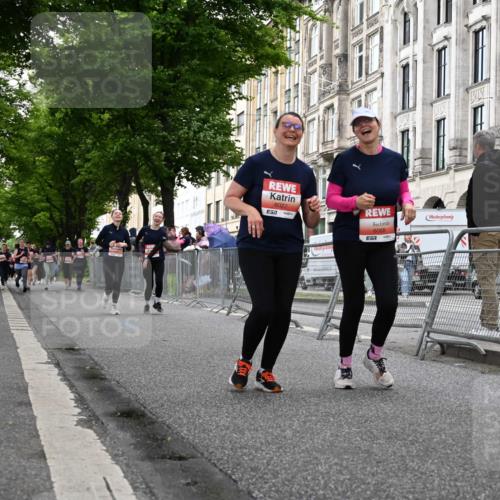 14.06.2026 - REWE Women's Run J. Mangold http://msf.ph/oto/9763843 14.06.2026 11:11:01 Ziel 5165, 5267, 5323, 5324, 6022, 6068 meine-sportfotos.de