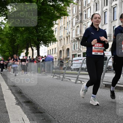 14.06.2026 - REWE Women's Run J. Mangold http://msf.ph/oto/9763893 14.06.2026 11:11:05 Ziel 5165, 5267, 5323, 5342, 5708, 5717, 6022, 6068 meine-sportfotos.de