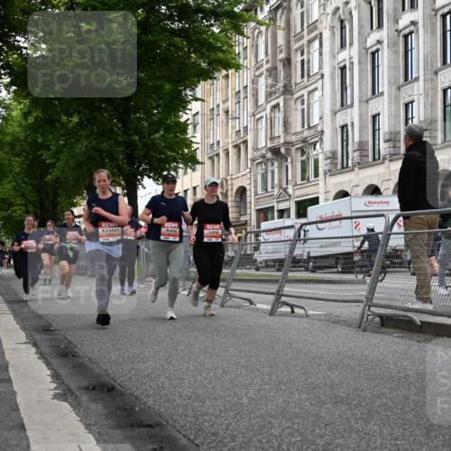 14.06.2026 - REWE Women's Run J. Mangold http://msf.ph/oto/9763896 14.06.2026 11:11:08 Ziel 5040, 5042, 5043, 5162, 5267, 5323, 5342, 5708, 5717 meine-sportfotos.de
