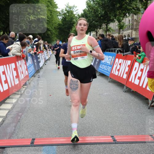 14.06.2026 - REWE Women's Run Strokosch-Dieckow http://msf.ph/oto/9763901 14.06.2026 10:57:32 Ziel 5006, 5202, 5228, 5499, 5753, 5806, 5913, 5924, 5933 meine-sportfotos.de