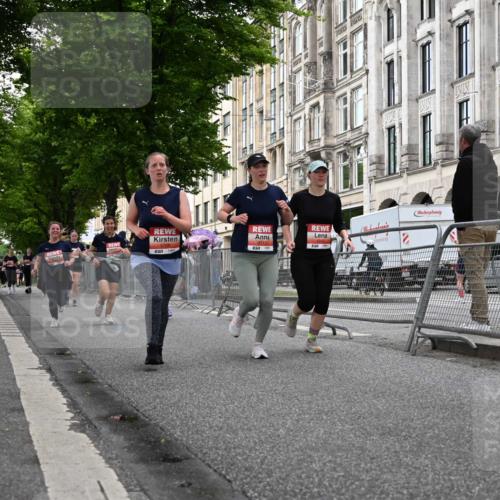 14.06.2026 - REWE Women's Run J. Mangold http://msf.ph/oto/9763907 14.06.2026 11:11:09 Ziel 5040, 5042, 5043, 5162, 5267, 5323, 5342, 5708, 5717 meine-sportfotos.de