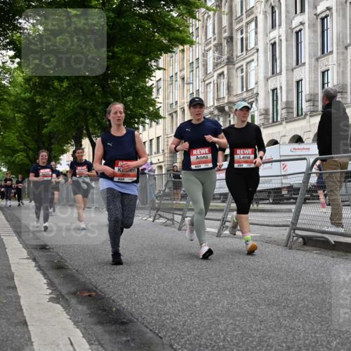 14.06.2026 - REWE Women's Run J. Mangold http://msf.ph/oto/9763909 14.06.2026 11:11:09 Ziel 5040, 5042, 5043, 5162, 5267, 5323, 5342, 5708, 5717 meine-sportfotos.de