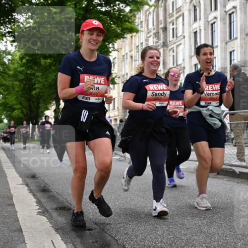 14.06.2026 - REWE Women's Run J. Mangold http://msf.ph/oto/9763957 14.06.2026 11:11:13 Ziel 5040, 5042, 5043, 5162, 5342, 5632, 5708, 5717 meine-sportfotos.de