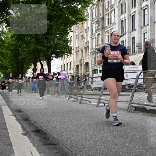 14.06.2026 - REWE Women's Run J. Mangold http://msf.ph/oto/9763987 14.06.2026 11:11:16 Ziel 5040, 5042, 5043, 5148, 5162, 5632 meine-sportfotos.de
