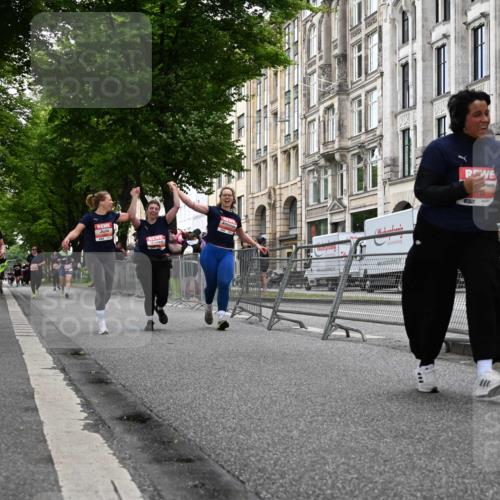 14.06.2026 - REWE Women's Run J. Mangold http://msf.ph/oto/9764004 14.06.2026 11:11:21 Ziel 5080, 5081, 5082, 5148, 5663 meine-sportfotos.de