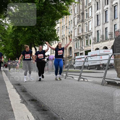 14.06.2026 - REWE Women's Run J. Mangold http://msf.ph/oto/9764006 14.06.2026 11:11:22 Ziel 5080, 5081, 5082, 5148, 5663 meine-sportfotos.de