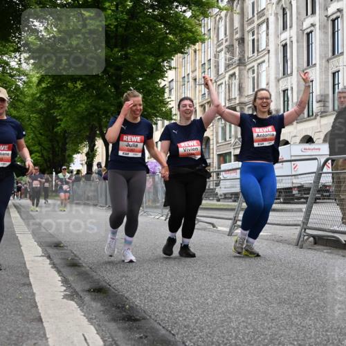 14.06.2026 - REWE Women's Run J. Mangold http://msf.ph/oto/9764033 14.06.2026 11:11:24 Ziel 5080, 5081, 5082, 5148, 5663 meine-sportfotos.de